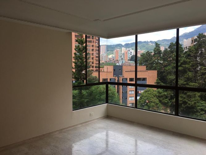Apartamento de 5 alcobas en arriendo en El Poblado, Medellín, 260 m² · foto 2 de 18