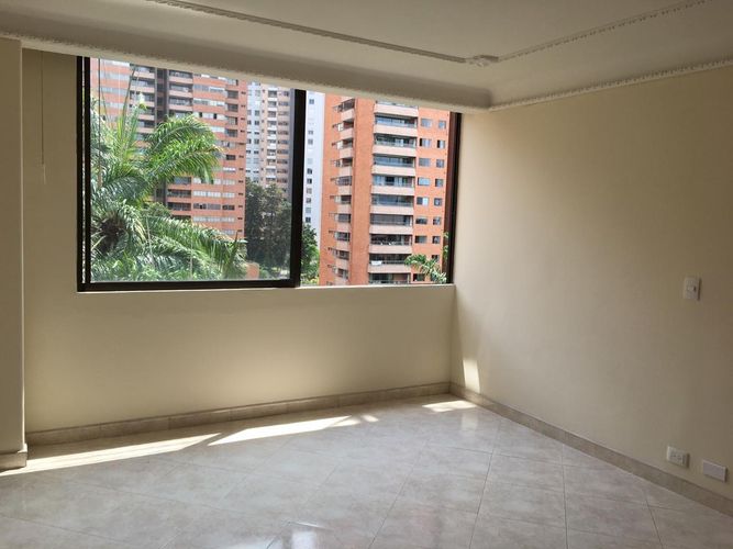Apartamento de 5 alcobas en arriendo en El Poblado, Medellín, 260 m² · foto 15 de 18