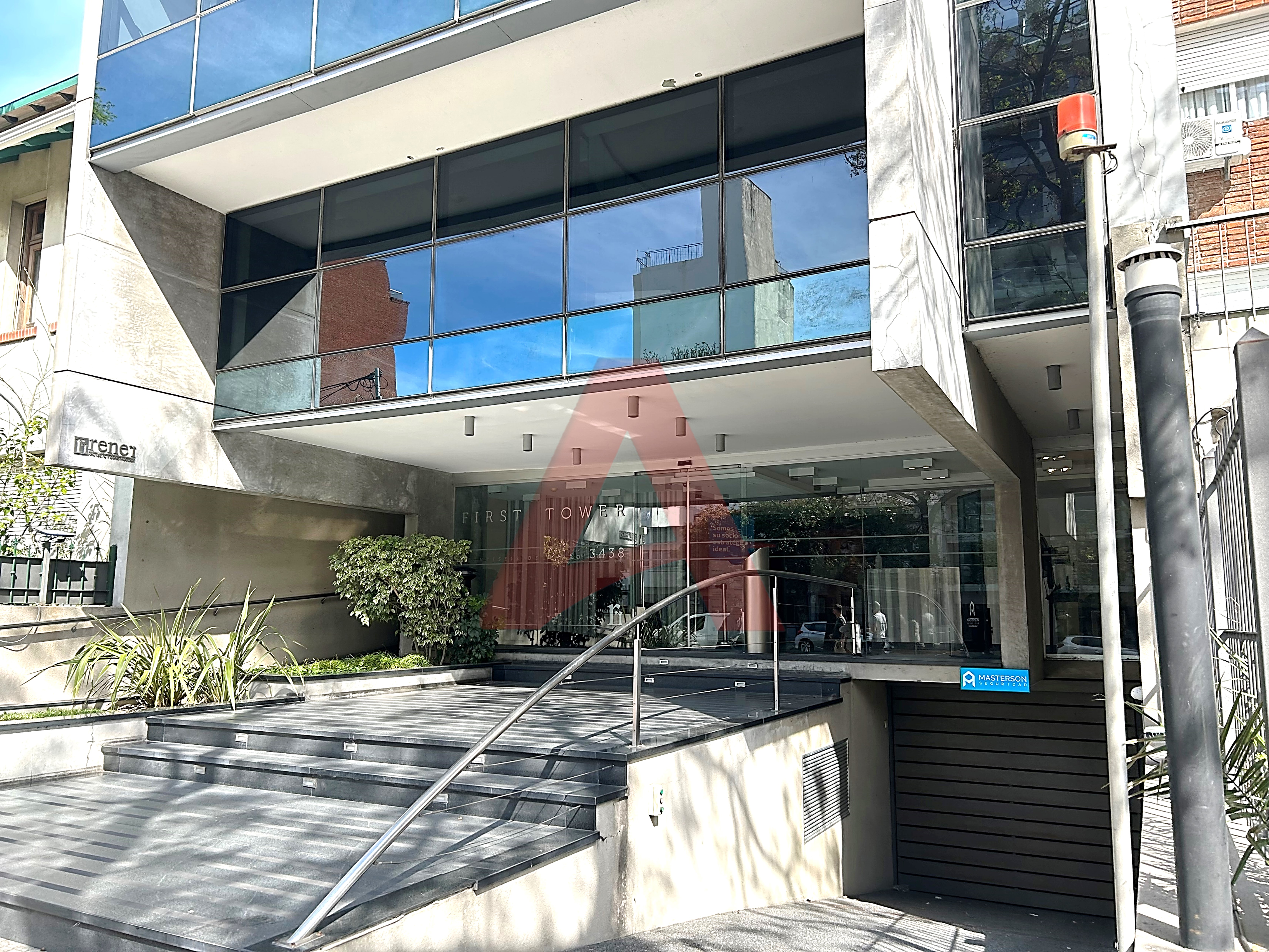POCITOS NUEVO PROX. WTC - ALQUILER OFICINA EN EDIFICIO CORPORATIVO - 115 M2. Garaje