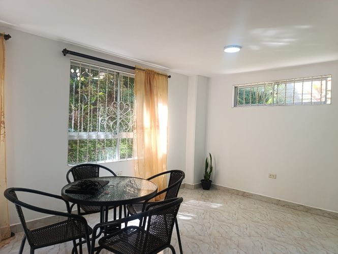 Apartamento de 3 alcobas en venta en San Lucas, Medellín, 83 m² · foto 2 de 19