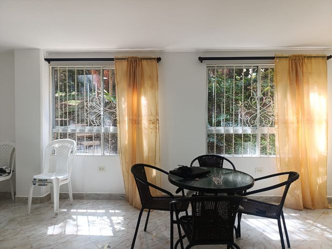Apartamento de 3 alcobas en venta en San Lucas, Medellín, 83 m² · foto 4 de 19
