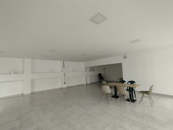 Local en arriendo en El Poblado, Medellín, 129 m² · foto 7 de 9