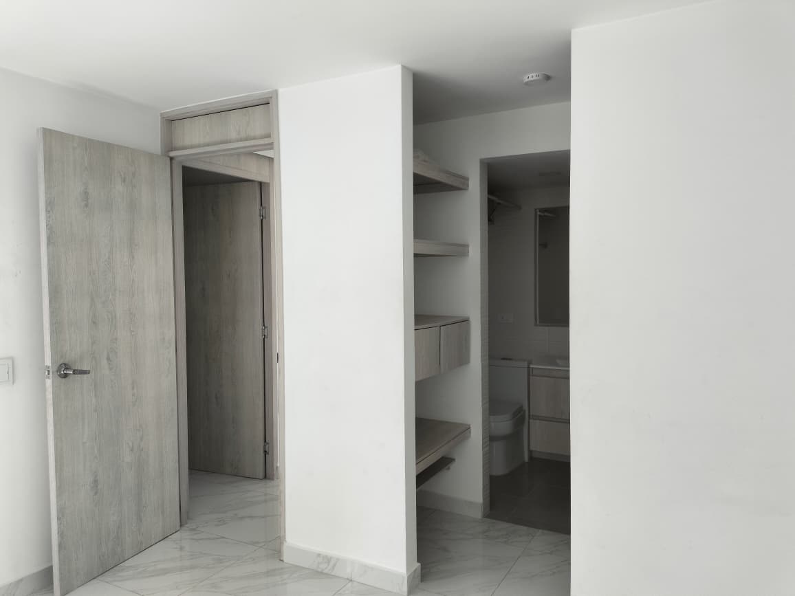 Apartamento en venta en El Poblado, Medellín · foto 15 de 18