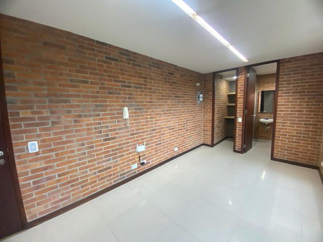 Oficina en arriendo en El Poblado, Medellín, 22 m² · foto 10 de 17