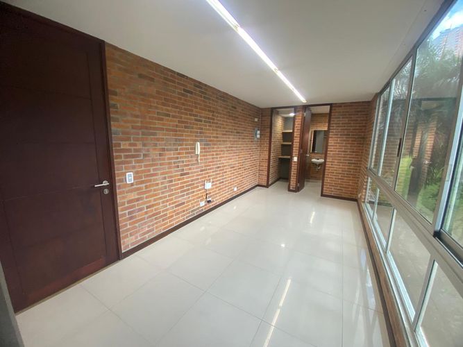 Oficina en arriendo en El Poblado, Medellín, 22 m² · foto 11 de 17