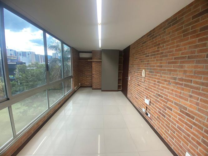 Oficina en arriendo en El Poblado, Medellín, 22 m² · foto 4 de 17