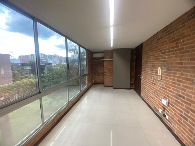 Oficina en arriendo en El Poblado, Medellín, 22 m² · foto 7 de 17