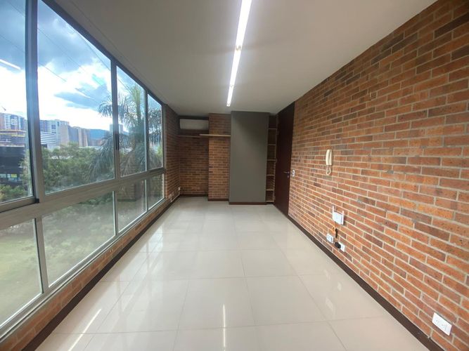 Oficina en arriendo en El Poblado, Medellín, 22 m² · foto 5 de 17