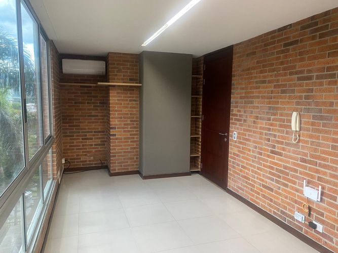 Oficina en arriendo en El Poblado, Medellín, 22 m² · foto 14 de 17