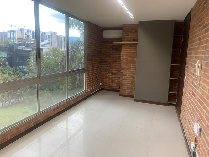 Oficina en arriendo en El Poblado, Medellín, 22 m² · foto 3 de 17