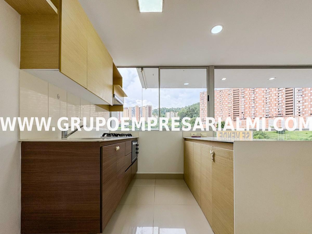 Apartamento en venta en El Poblado, Medellín 4