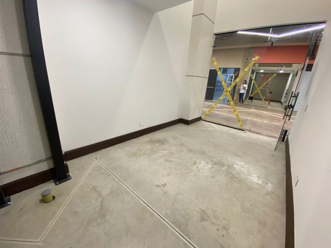Local en arriendo en Villa De Los Caballeros Sector B, Girón, 23 m² · foto 8 de 11