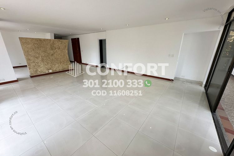 Apartamento de 3 alcobas en arriendo en Los Balsos, Medellín, 200 m² · foto 2 de 24