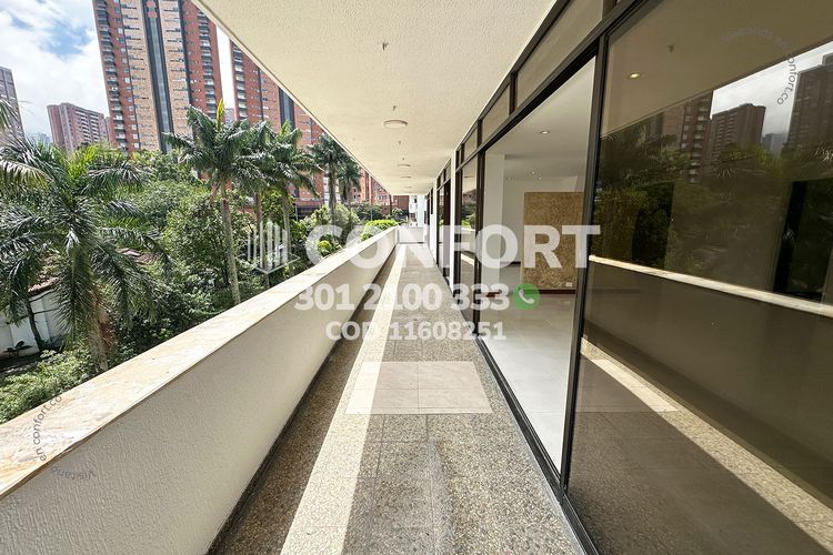 Apartamento de 3 alcobas en arriendo en Los Balsos, Medellín, 200 m² · foto 7 de 24