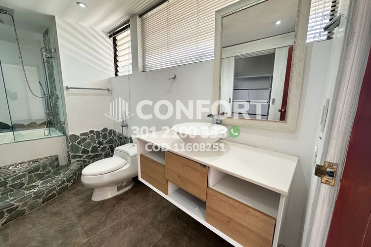 Apartamento de 3 alcobas en arriendo en Los Balsos, Medellín, 200 m² · foto 15 de 24