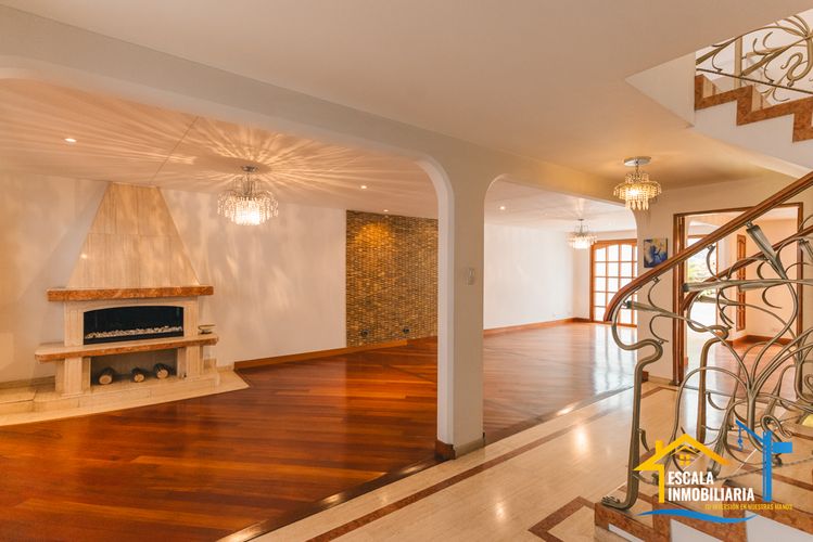 Casa en venta en Santa Paula, Bogotá · foto 6 de 24