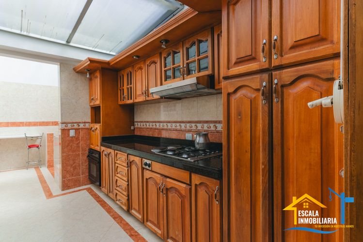 Casa en venta en Santa Paula, Bogotá · foto 9 de 24