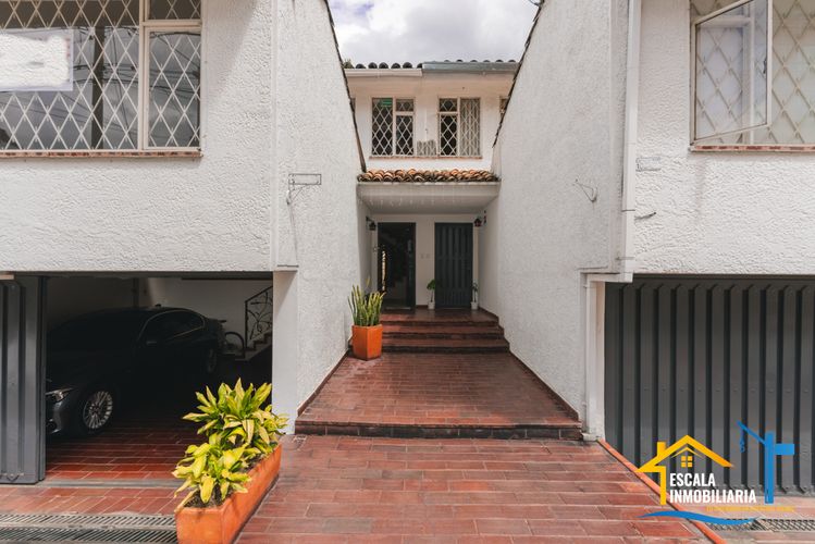Casa en venta en Santa Paula, Bogotá · foto 14 de 24
