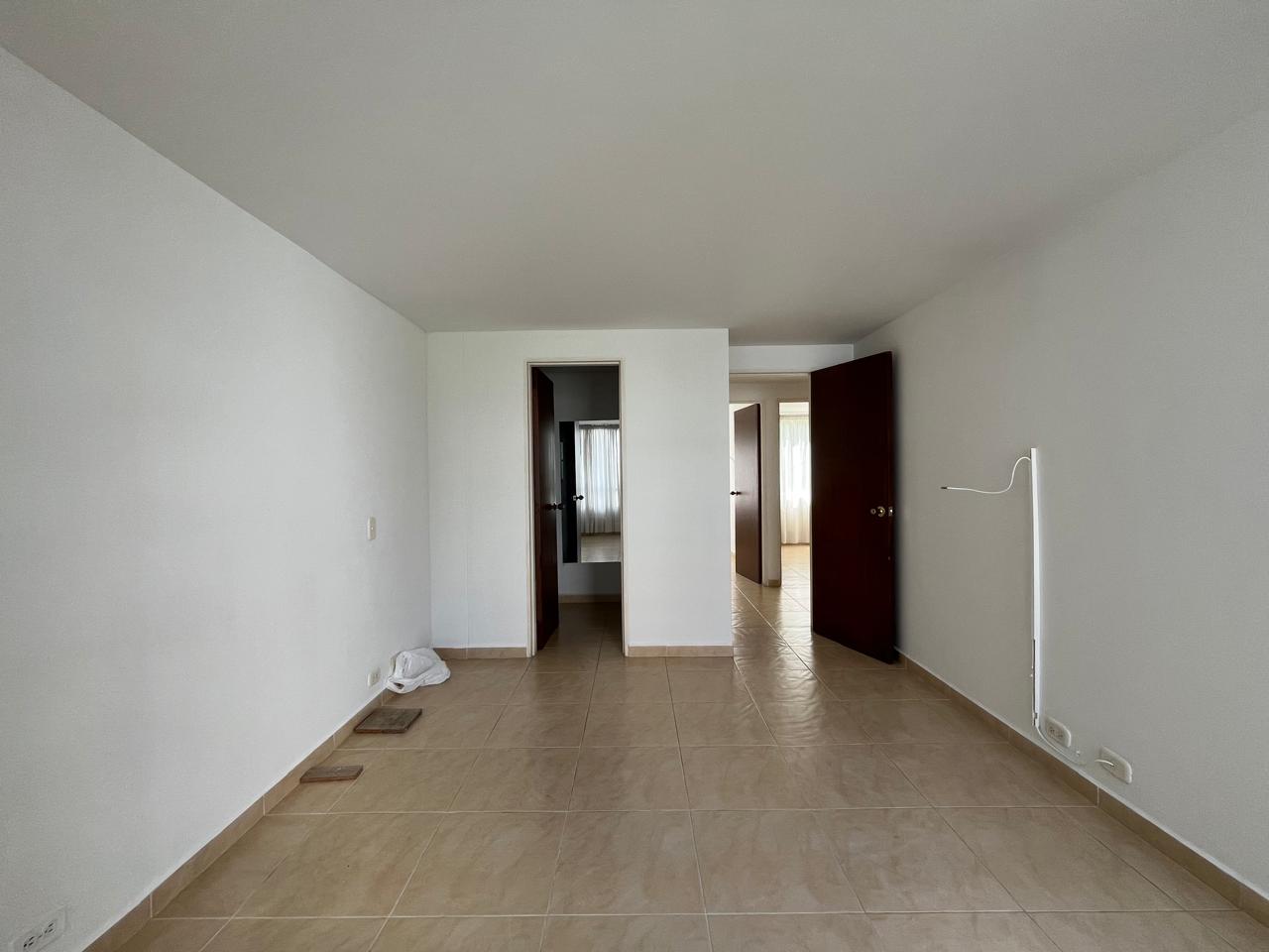 Apartamento en venta en El Poblado, Medellín · foto 8 de 14