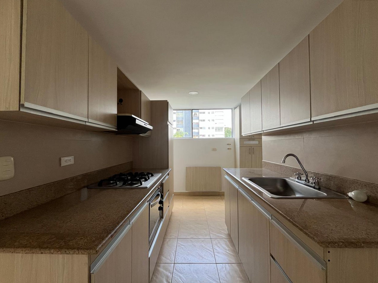 Apartamento en venta en El Poblado, Medellín · foto 6 de 14