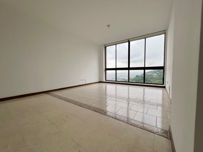 Apartamento de 4 alcobas en venta en Normandia, Cali, 190 m² · foto 3 de 24