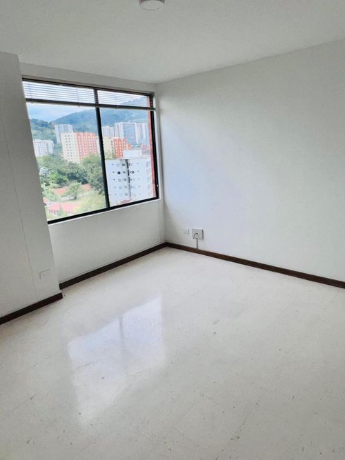 Apartamento de 4 alcobas en venta en Normandia, Cali, 190 m² · foto 7 de 24