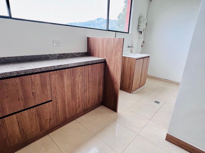 Apartamento de 4 alcobas en venta en Normandia, Cali, 190 m² · foto 10 de 24