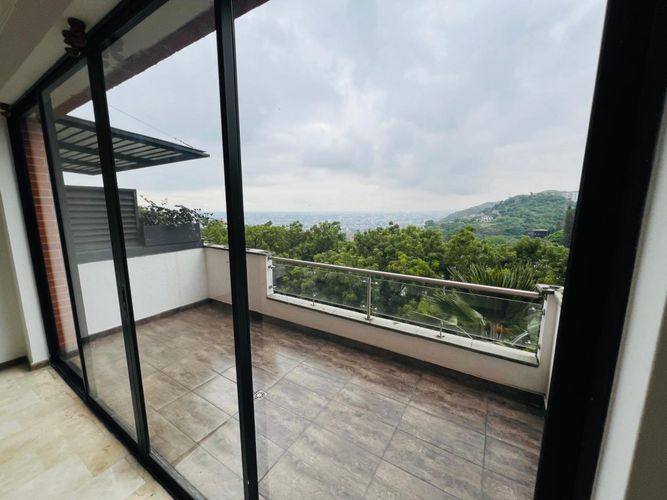 Apartamento de 4 alcobas en venta en Normandia, Cali, 190 m² · foto 13 de 24