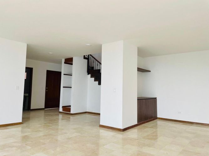 Apartamento de 4 alcobas en venta en Normandia, Cali, 190 m² · foto 17 de 24