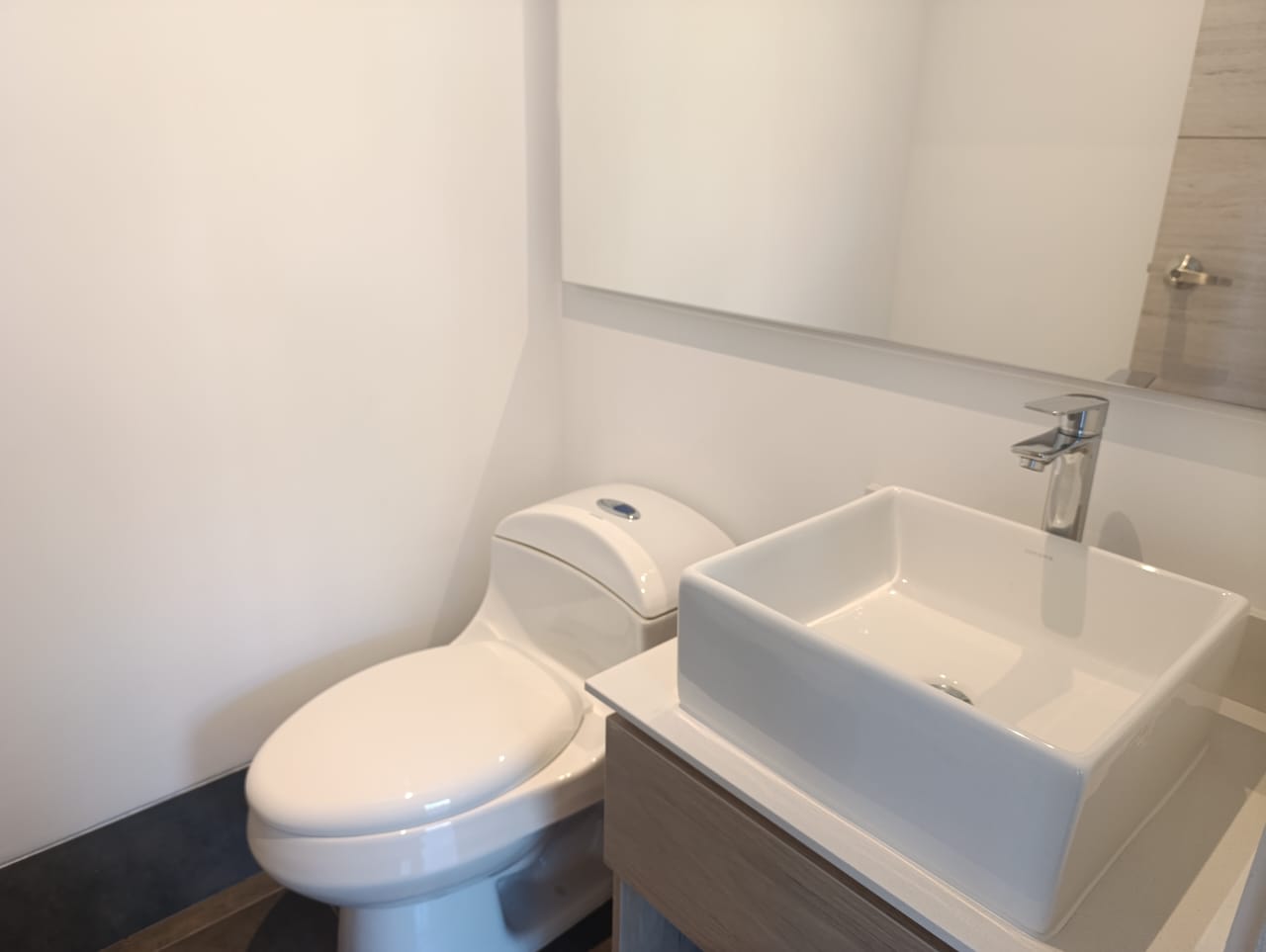 Apartamento en arriendo en El Poblado, Medellín · foto 16 de 18