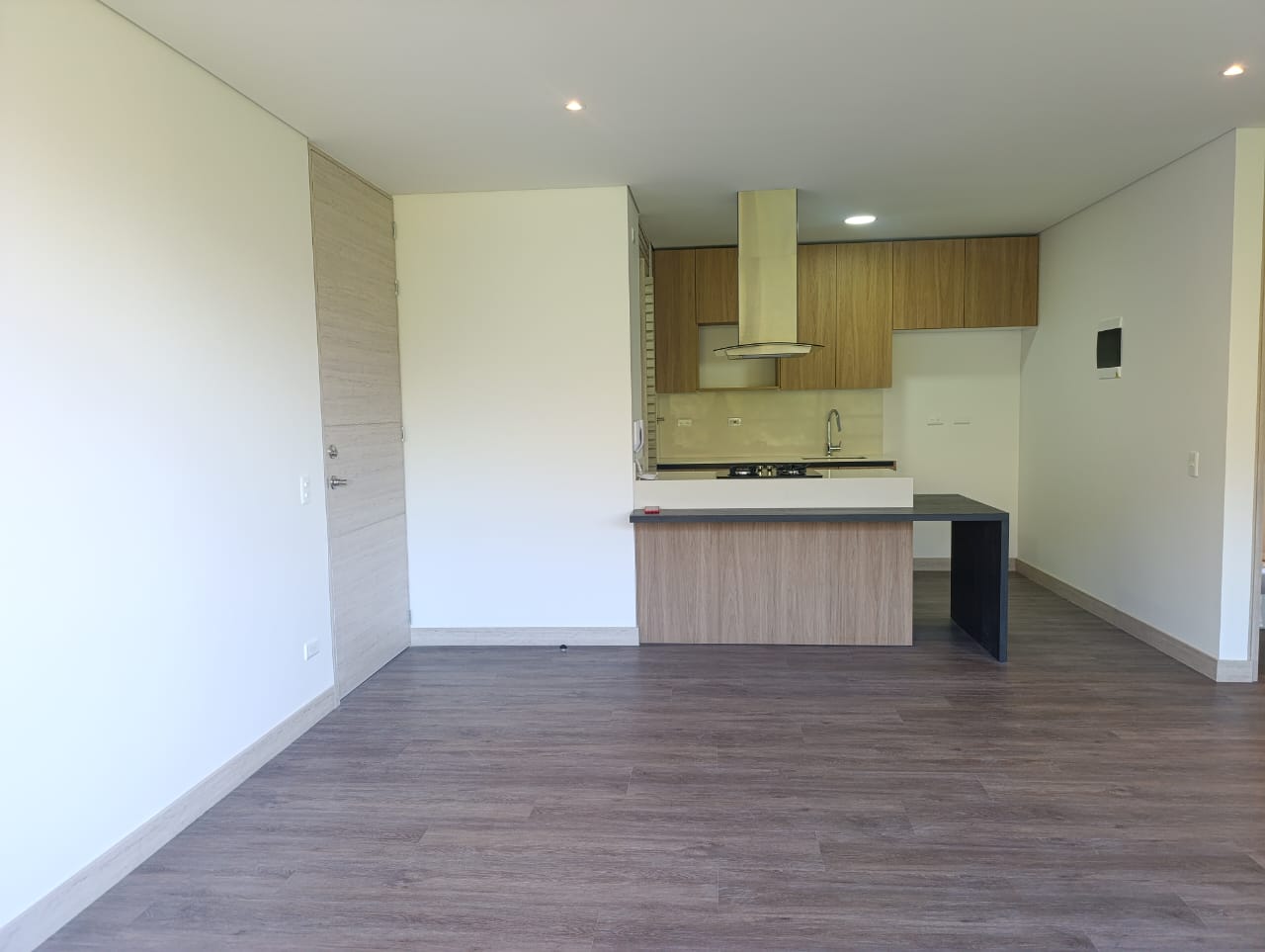 Apartamento en arriendo en El Poblado, Medellín · foto 8 de 18
