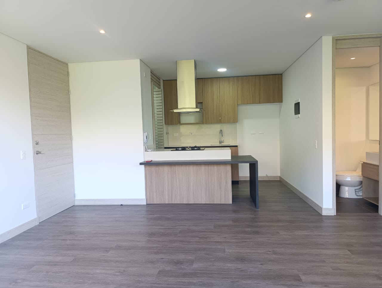 Apartamento en arriendo en El Poblado, Medellín · foto 9 de 18