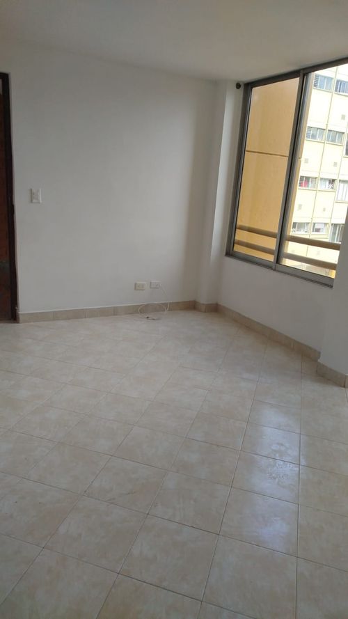 Apartamento de 2 alcobas en arriendo en Granada, Medellín, 80 m² · foto 4 de 10