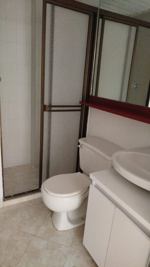 Apartamento de 2 alcobas en arriendo en Granada, Medellín, 80 m² · foto 9 de 10