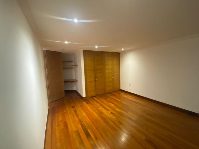Apartamento de 5 alcobas en arriendo en Bella Vista, Bogotá, 450 m² · foto 10 de 24