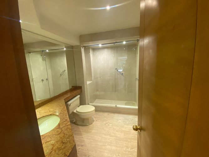 Apartamento de 5 alcobas en arriendo en Bella Vista, Bogotá, 450 m² · foto 7 de 24