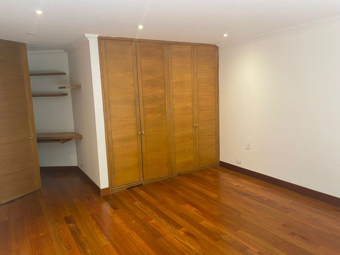 Apartamento de 5 alcobas en arriendo en Bella Vista, Bogotá, 450 m² · foto 4 de 24