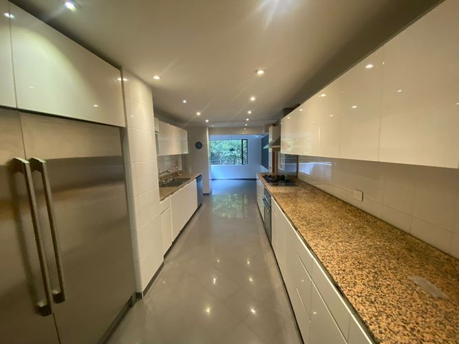 Apartamento de 5 alcobas en arriendo en Bella Vista, Bogotá, 450 m² · foto 11 de 24