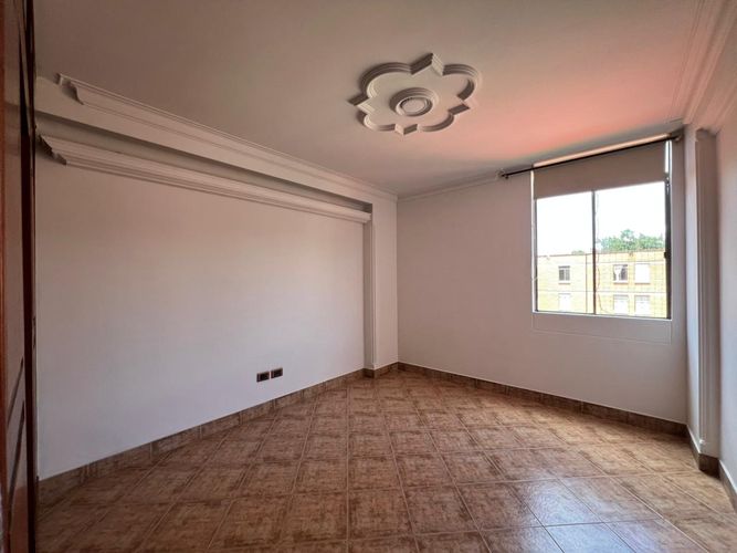 Apartamento de 3 alcobas en arriendo en El Diamante No. 2, Medellín, 84 m² · foto 4 de 12