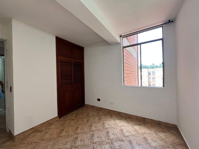 Apartamento de 3 alcobas en arriendo en El Diamante No. 2, Medellín, 84 m² · foto 8 de 12