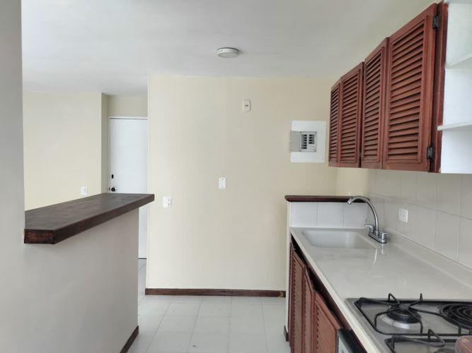 Apartamento de 2 alcobas en arriendo en El Poblado, Medellín, 58 m² · foto 3 de 13
