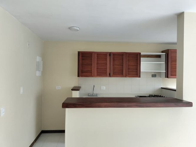 Apartamento de 2 alcobas en arriendo en El Poblado, Medellín, 58 m² · foto 2 de 13