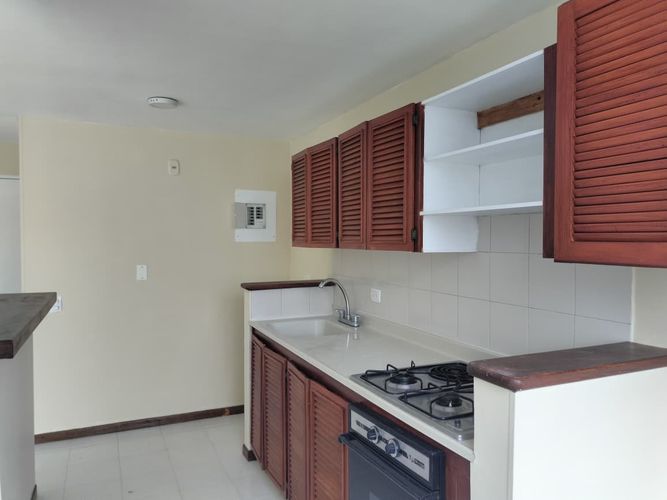Apartamento de 2 alcobas en arriendo en El Poblado, Medellín, 58 m² · foto 5 de 13
