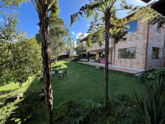 Casa de 4 alcobas en venta en Loma Del Chocho, Envigado, 500 m² · foto 18 de 20