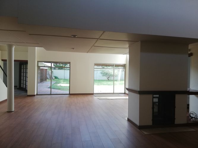 Casa de 5 alcobas en venta en Santa Ana Oriental, Bogotá, 427 m² · foto 13 de 24