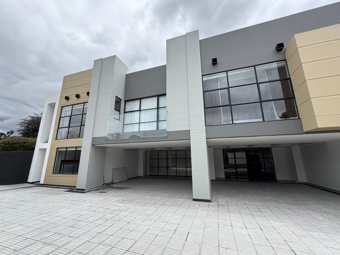 Casa de 6 alcobas en venta en Lagos De Torca, Bogotá, 900 m² · foto 18 de 24