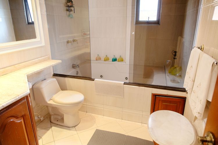 Apartamento de 3 alcobas en venta en Chicó Navarra, Bogotá, 230 m² · foto 13 de 24