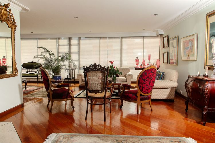 Apartamento de 3 alcobas en venta en Chicó Navarra, Bogotá, 230 m² · foto 4 de 24