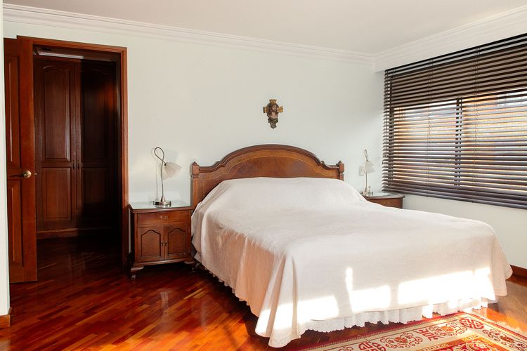 Apartamento de 3 alcobas en venta en Chicó Navarra, Bogotá, 230 m² · foto 11 de 24