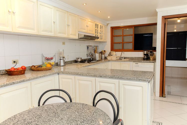 Apartamento de 3 alcobas en venta en Chicó Navarra, Bogotá, 230 m² · foto 16 de 24